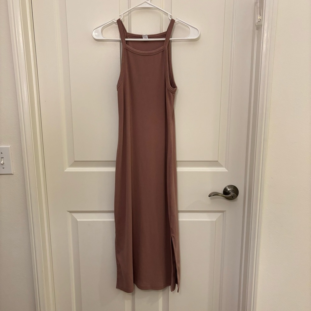 Ribbed Bodycon Midi Dress